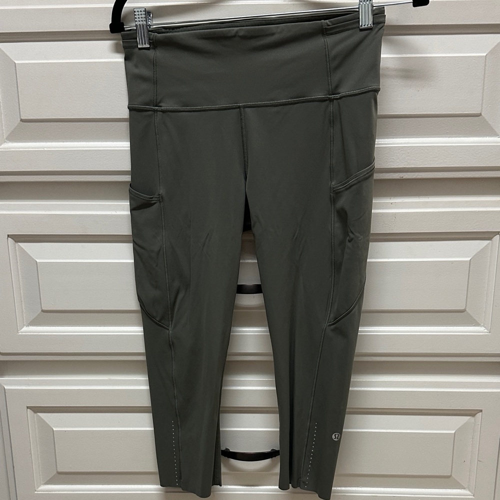 Lululemon Olive Green Cropped Leggings